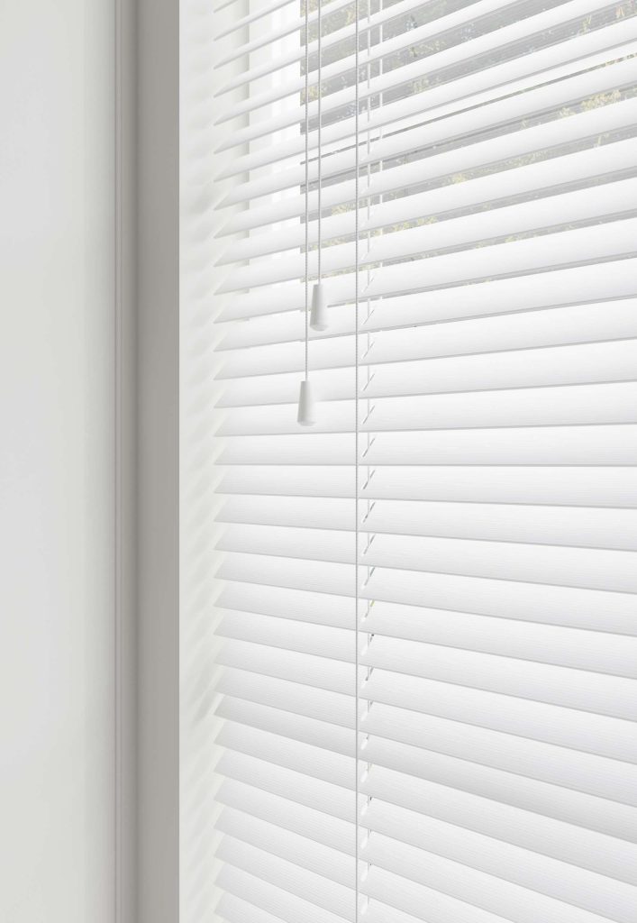 Faux Wood Fine grained venetian blinds
